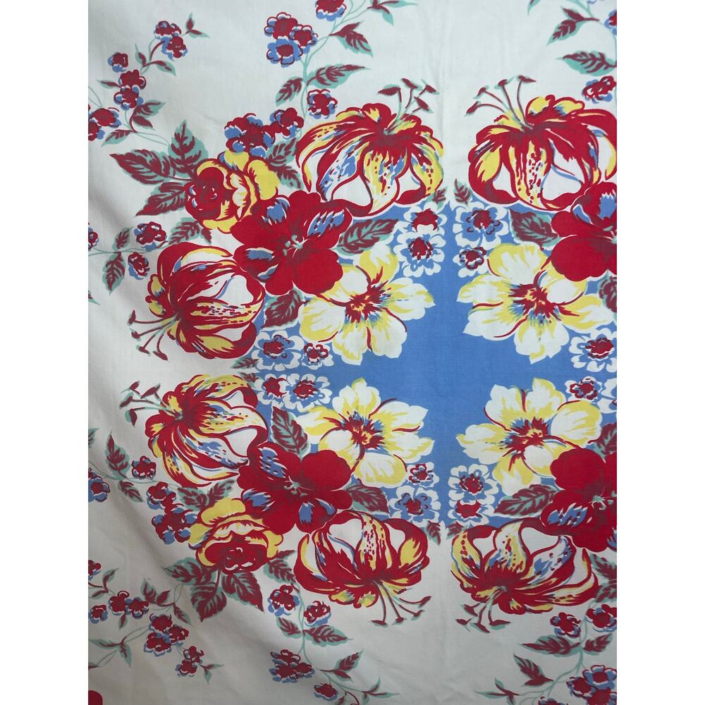 Vintage 1950’s Cotton Vibrant Multicolor Tablecloth Cottagecore Red Square - Picture 4 of 6